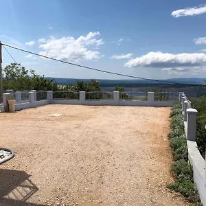 Appartement Diana, Šmrika